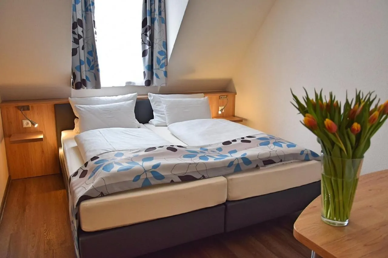 Ξενοδοχείο Cafe-Hotel Altreuter Nördlingen