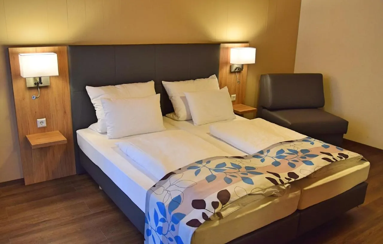 Cafe-Hotel Altreuter Nördlingen Ξενοδοχείο