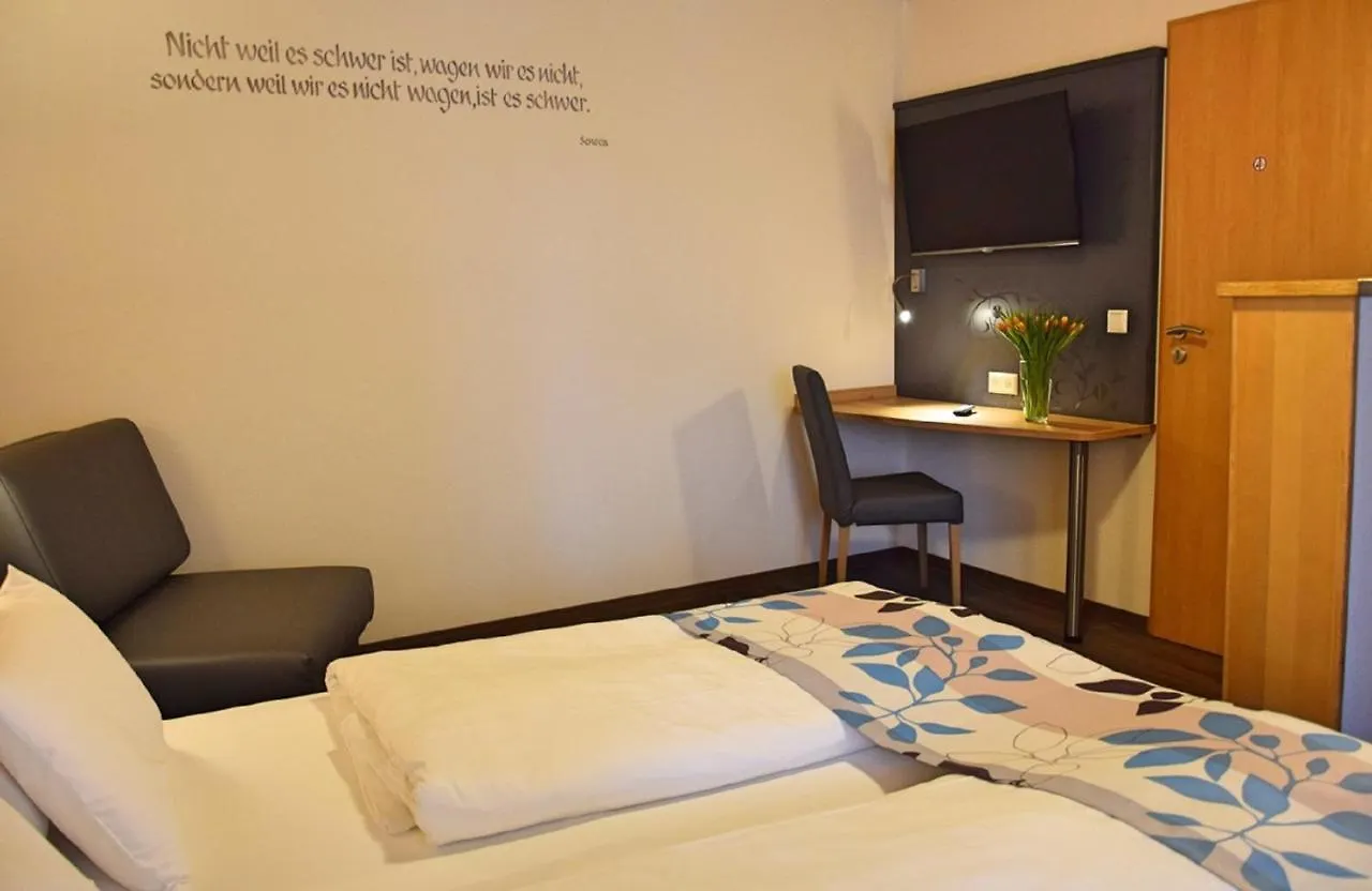 Cafe-Hotel Altreuter Nördlingen 0*,  Γερμανία